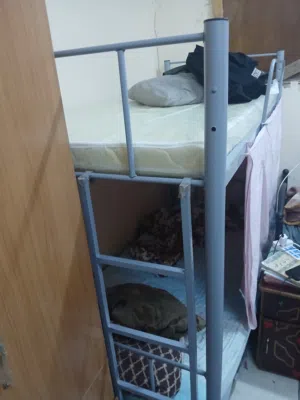 2 سرير + 2 مرتبة حالة ممتازة جدا