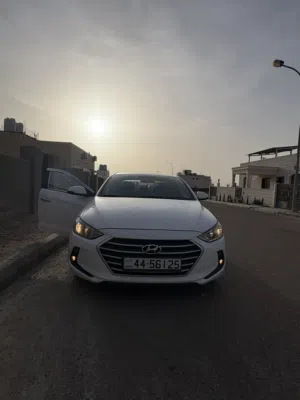 هونداي أفانتي Ad 2017