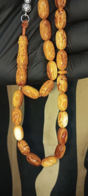 سبحة من حجر الكهرب البولوني الطبيعي برائحة العنبر الفواحة مع الاستعمال والحرارة