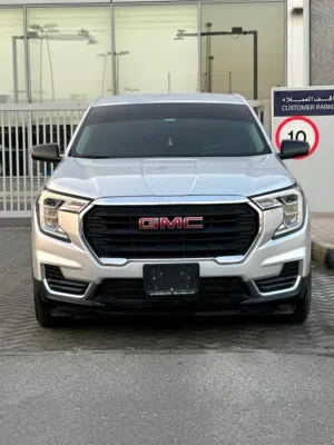 GMC TERRAIN 2022 GCC original paint  SLE Accident free  جيمسي تيرين خليجي صبغ الوكاله بدون حادث