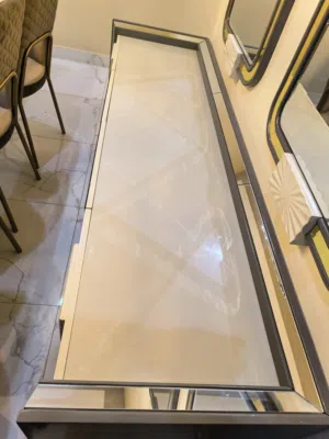 سفرة طعام مودرن كبيرة لم تستخدم كثيرا