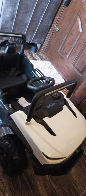 سياره اطفال