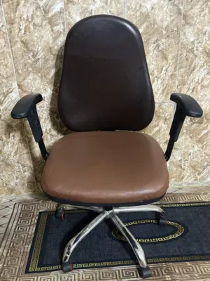 كرسي مكتبي وگيمنك