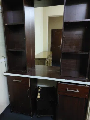 dressing table in good condition