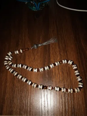 مسبحة خشب كوك مع فضة مميزة للبيع