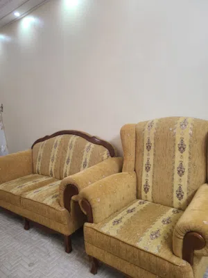 كنب للبيع بسعر مغري