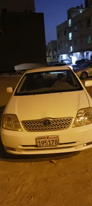 Toyota Corolla 2002 White color