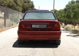 مرسيدس c180