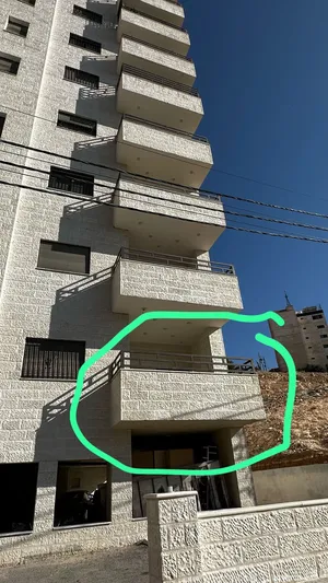 ‏٣ غرف نوم ‏.‏ ٣ حمّامات ‏.‏ 172 م٢‏4