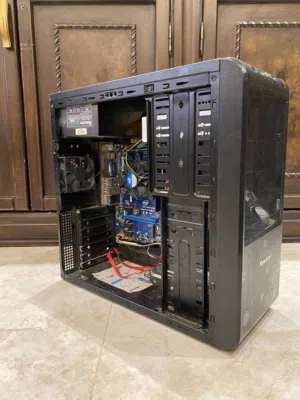 كمبيوتر بسعر مغري جدا معالج i 5