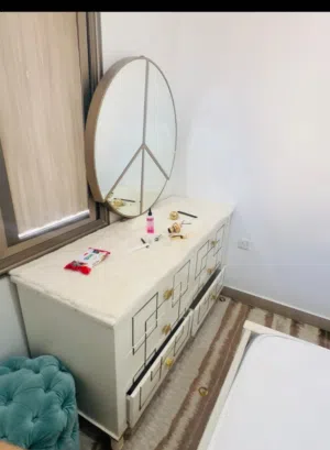غرفة نوم ودولاب ضرفتين