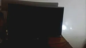 للبيع تلفزيون STAR TRACK LED الماركة: STAR TRACK الموديل: ST-32CNJ1000 المقاس: 32 بوصة النوع: شاشة