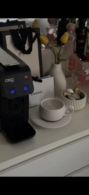 ماكينة قهوه اسبرسوا ceno استعمال بسيط جدا استعمال 3 شهور لون اسود شغاله 100%