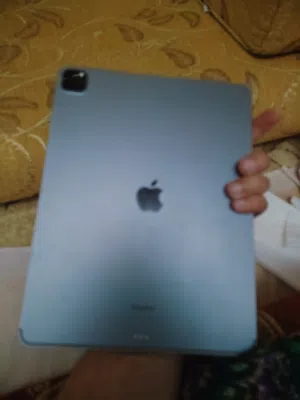Apple iPad Pro 6 128 GB in Ramtha