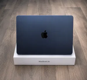 MacBook Air 13-inch M5  ماك بوك اير 13  إنش جديد بالكرتونة لون كحلي مميز ( 16ram - 512G )