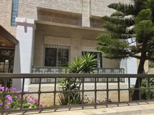 طابق ارضي فاخر