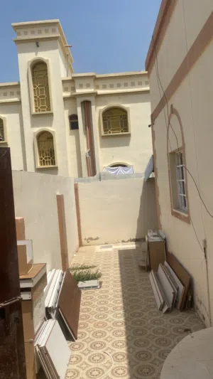 10 m2 3 Bedrooms Townhouse for Rent in Al Batinah Sohar