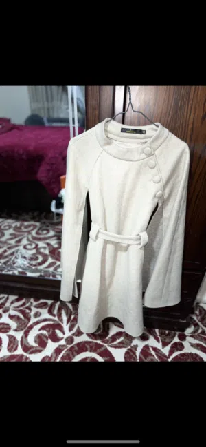 جاكيت جوخ سايز 42 جديد للبيع ب 10 دنانير موجود بالرابية يوجد توصيل