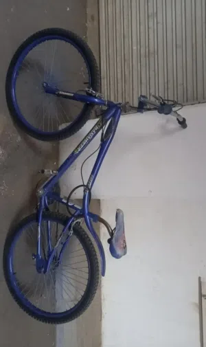 دراجه هوائية ازرق للبيع
