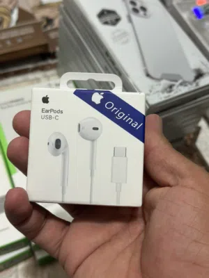 سماعة ايفون تايب سي اصلي شرط وكالة ابل على الفحص