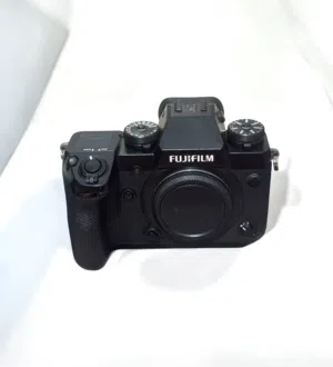 Fujiflem X-H1 excellent condition and clean less use and less shutter