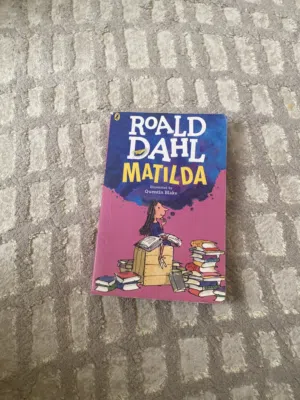 Roald Dahl- MATILDA BOOK
