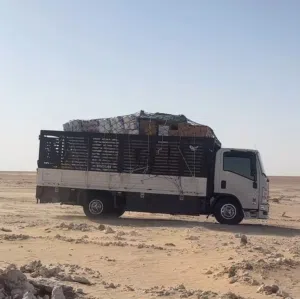 شحن وتفريغ جميع الأغراض في مسقط وصلالة وجميع مناطق السلطنة بسرعة وأمان تام