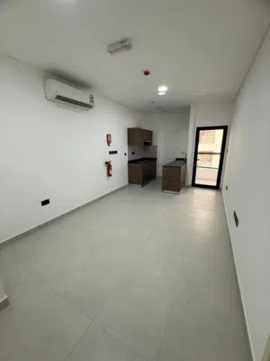 1 BHK Apartment For Rent in Al-Azaiba / شقة من غرفتي نوم للإيجار في العزيبة