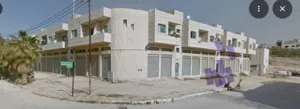 شقة مع مستودعين تجاري او 4 وشقتين بسعر مغري مع امكانية بناء 3 طوابق اضافيات.