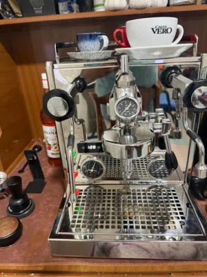 مكينة قهوة proftic 700 pro الاحترافية للبيع