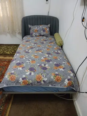 سرير للبيع