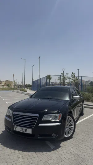 Used Chrysler 300 in Abu Dhabi