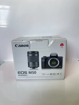 كاميرا canon EOS M50 مع عدسة  18-150 STM F3.5-6.3 kit lens