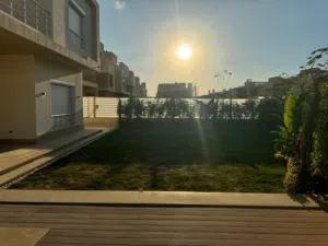 للبيع فيلا في كمباوند جراند هايتس التوسعات الشماليه اكتوبر فيلا مستقله تشطيب راقي جدا حديث