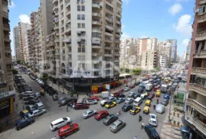 محل 300 متر للبيع في سيدي بشر / ميامي متفرع من العيسوي
