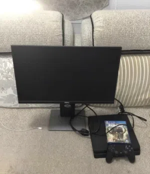 للبيع سوني فور سليم مع شاشه ديل قمه في النظافه وبدون مشاكل مستخدم اول تعال شوف الوصف