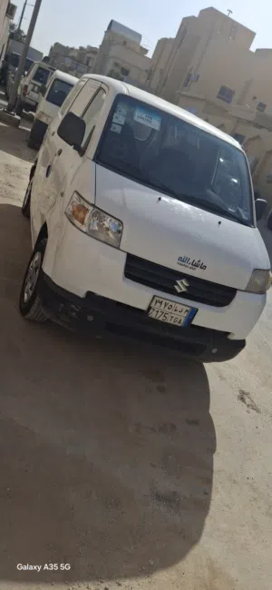 باص فان سوزوكي بضاعه للبيع