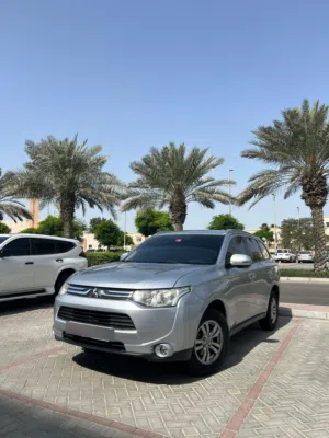 Mitsubishi Outlander 2015