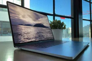 Macbook pro I9 2019 نظيف