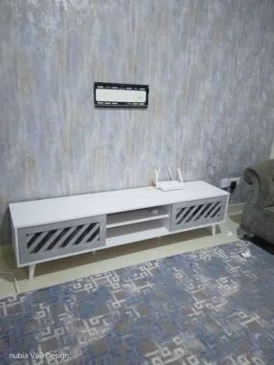طاولة تلفزيون نظيف