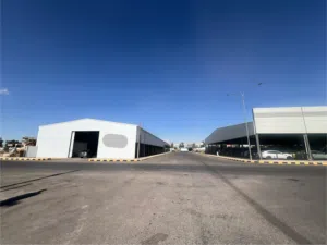1000 m2 . Landlord1