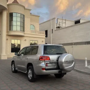 Used Toyota Land Cruiser in Al Ain