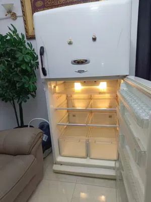 ثلاجة ثلاجه نوع* دايوو * أصلي ( حجم عملاق ) بسعر حرق ...