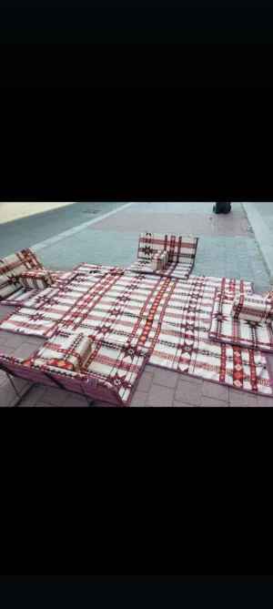 مجالس عربيه وستائر وكنب وانتراهات وغرف نوم