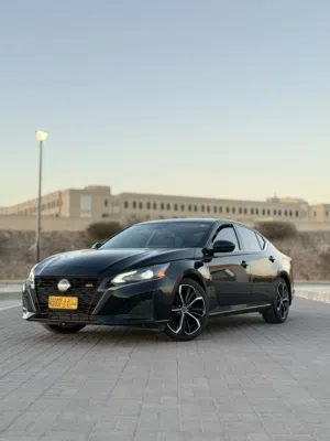 Altima SR 2023