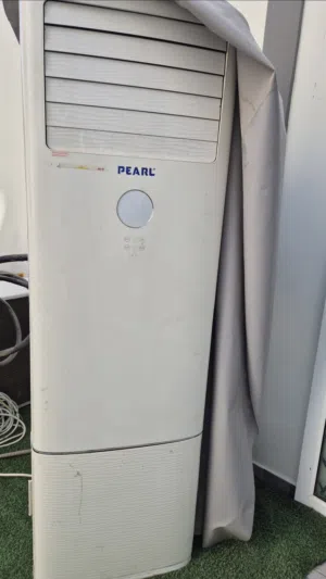 للبيع مكيف ستاند 3 طن مستعمل شبه جديد