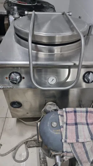 A rice cooker