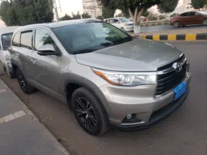 هيلندر 2016 أمريكي بترول وكاله جديده السعر15500دولار