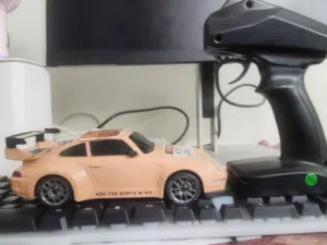 car for kids go's around 20 KMP