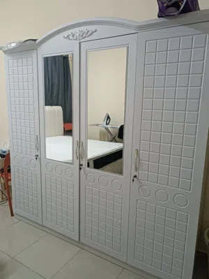 excellent condition closet for sale